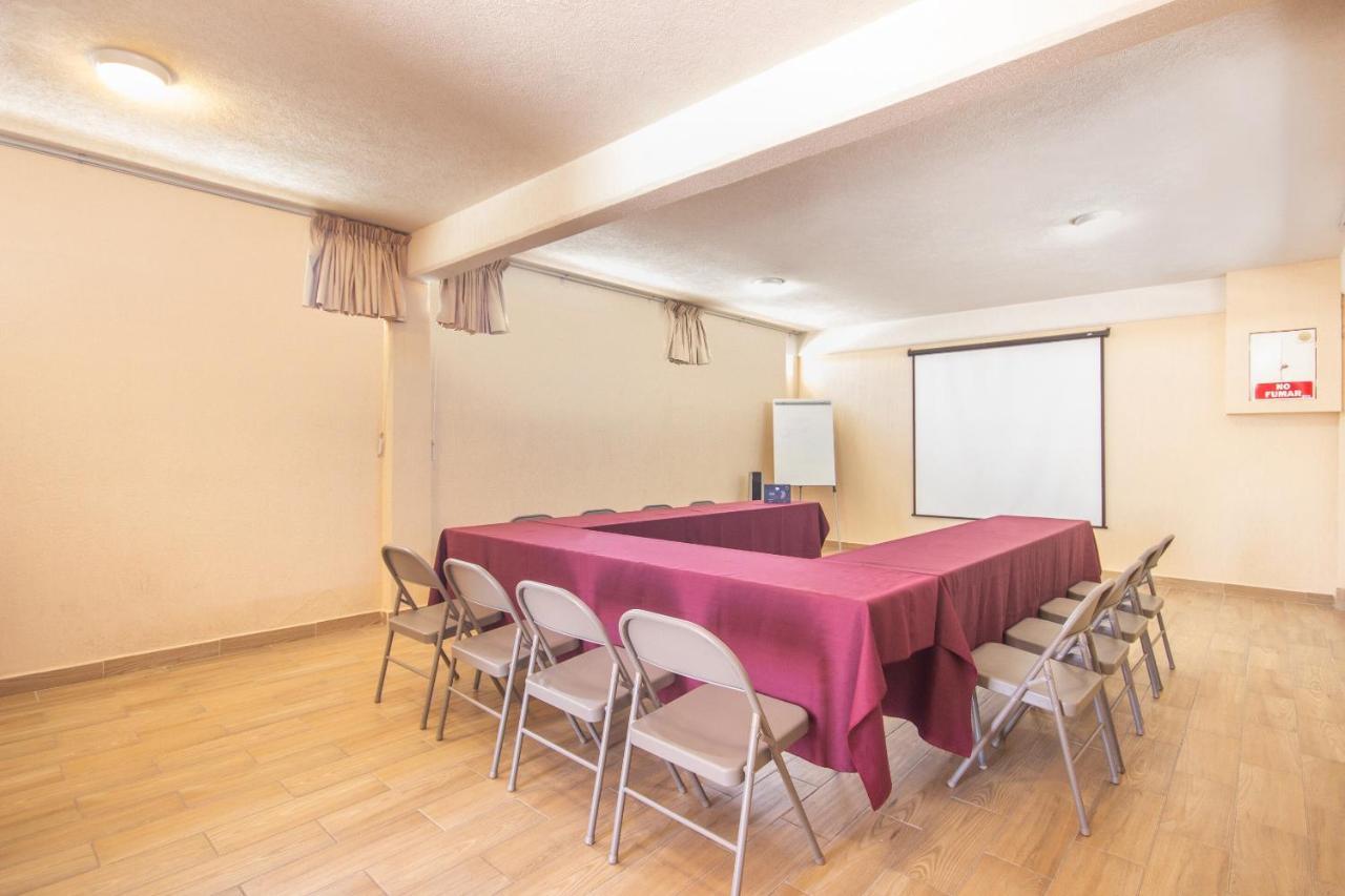 Capital O Hotel Suites Andrade Leon Exterior photo